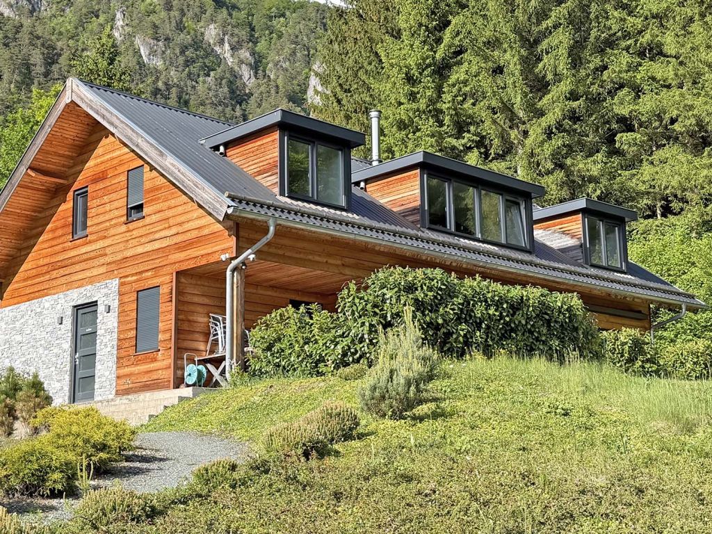 Chalet Presseggersee freistehend auf 2.000 m² Grundstück mit viel Privatsphäre